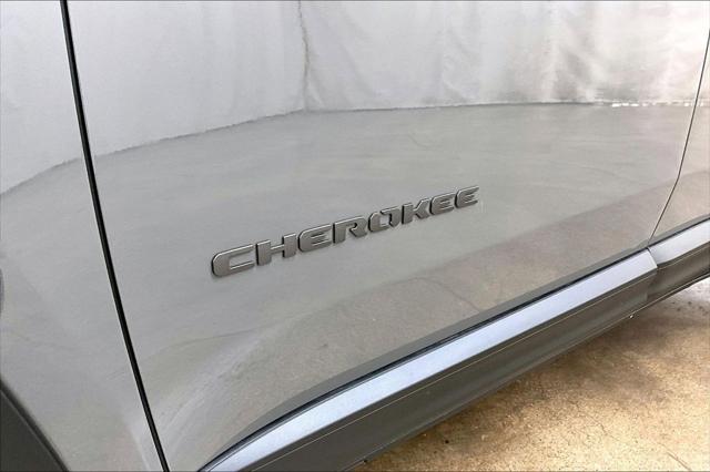 2026 Jeep Cherokee Laredo 4x4