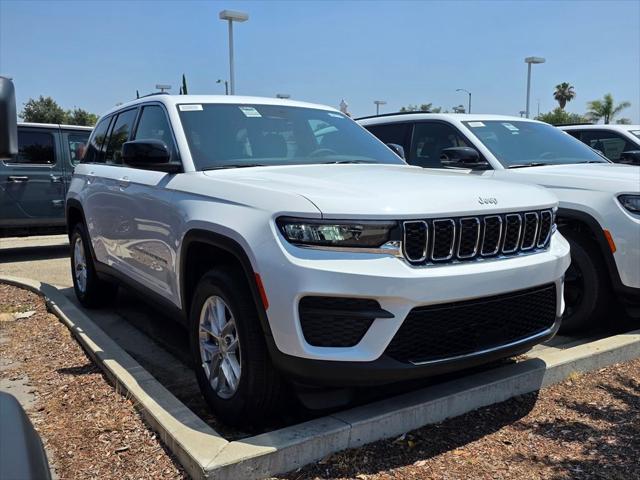 2026 Jeep Grand Cherokee GRAND CHEROKEE LAREDO X 4X2