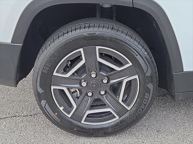2026 Jeep Cherokee Laredo 4x4