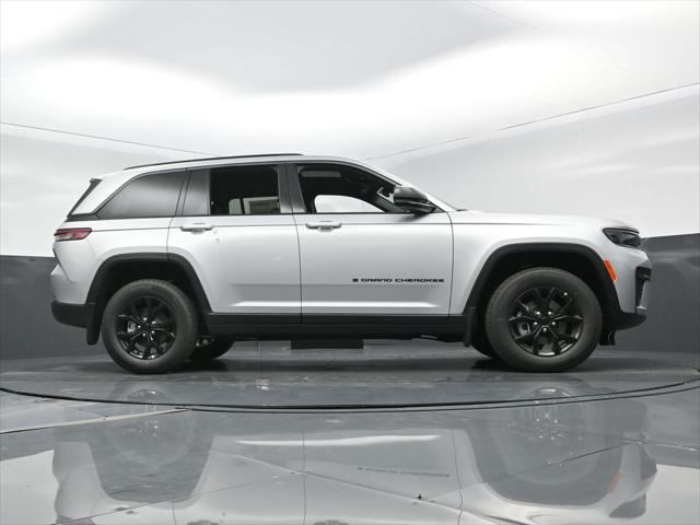 2026 Jeep Grand Cherokee Altitude 4x4