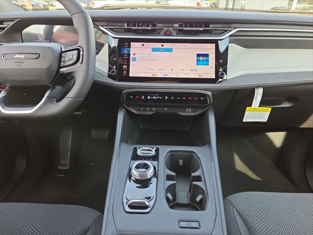 2026 Jeep Cherokee Laredo 4x4