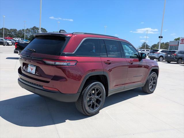 2026 Jeep Grand Cherokee Altitude 4x2
