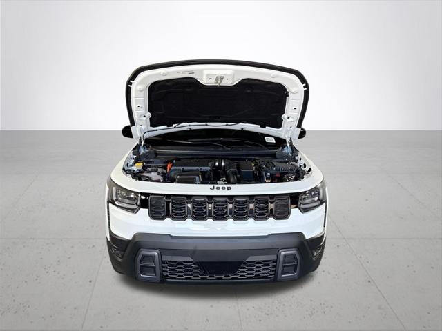 2026 Jeep Cherokee Laredo 4x4