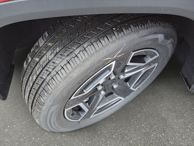 2026 Jeep Cherokee Laredo 4x4