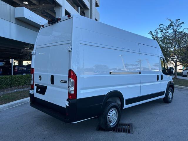 2025 Ram ProMaster Cargo Van Tradesman Super High Roof 159" WB EXT w/Pass Seat