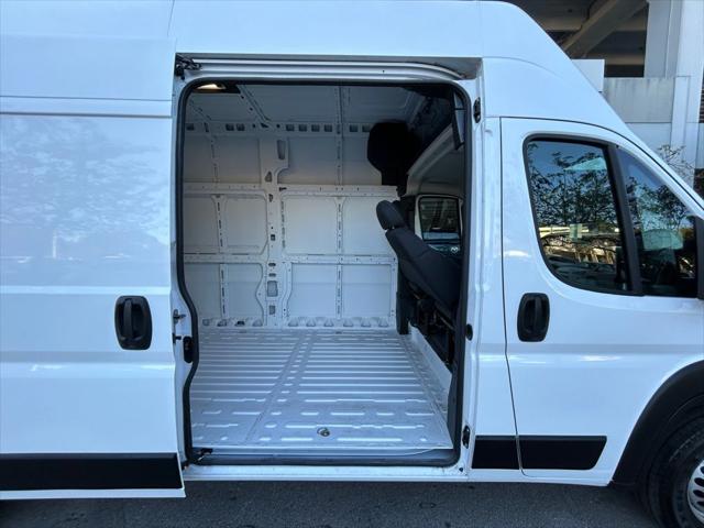 2025 Ram ProMaster Cargo Van Tradesman Super High Roof 159" WB EXT w/Pass Seat