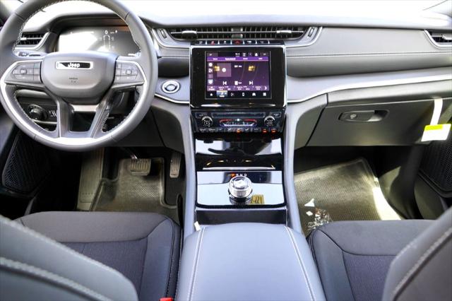 2026 Jeep Grand Cherokee L Laredo