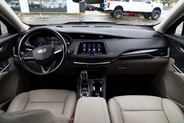 2024 Cadillac XT4 AWD Premium Luxury