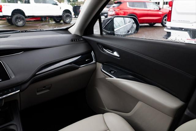 2024 Cadillac XT4 AWD Premium Luxury
