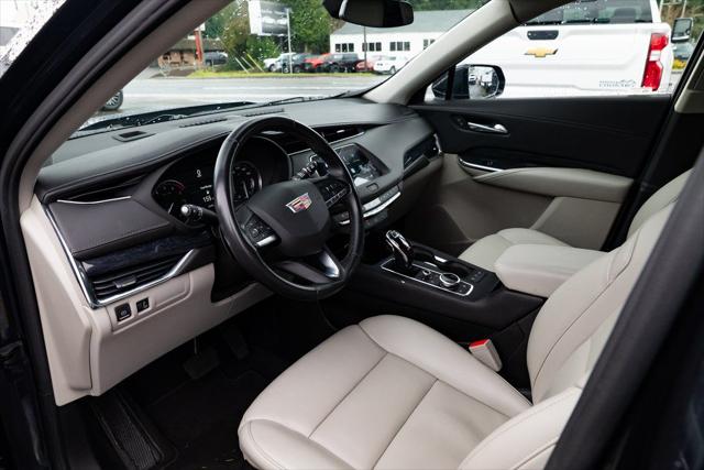 2024 Cadillac XT4 AWD Premium Luxury