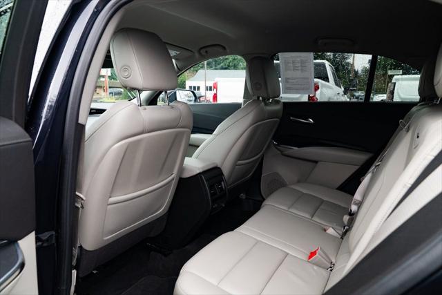 2024 Cadillac XT4 AWD Premium Luxury