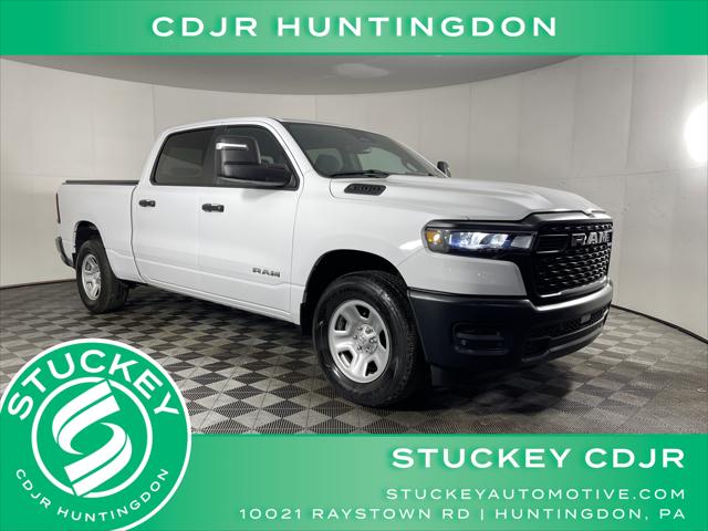 2025 RAM 1500 Tradesman Crew Cab 4x4 64 Box
