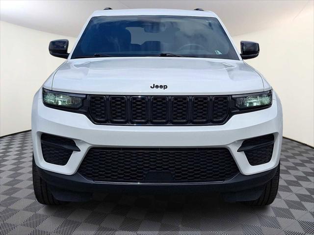 2023 Jeep Grand Cherokee Altitude 4x4 2023 Jeep Grand Cherokee Altitude 4x4