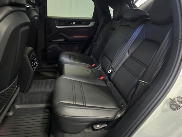 2025 Porsche Cayenne Coupe