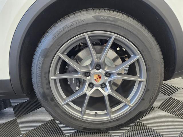 2025 Porsche Cayenne Coupe