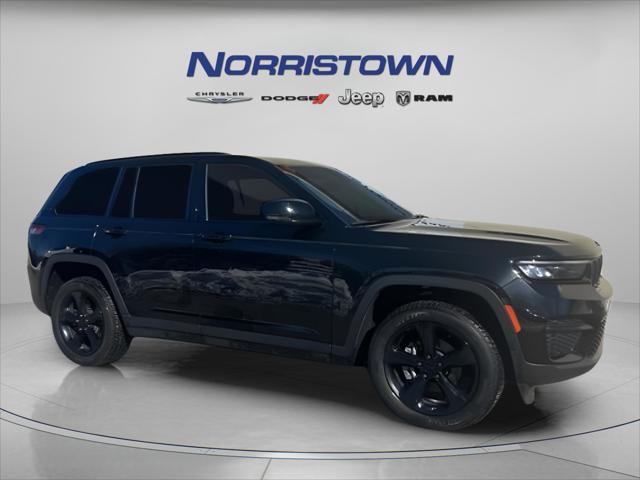 2023 Jeep Grand Cherokee Altitude 4x4 2023 Jeep Grand Cherokee Altitude 4x4