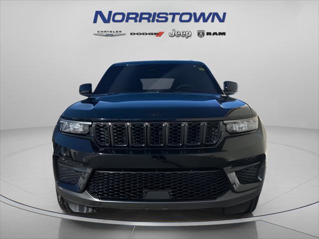 2023 Jeep Grand Cherokee Altitude 4x4 2023 Jeep Grand Cherokee Altitude 4x4