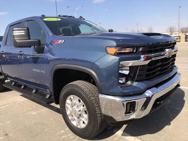 2025 Chevrolet Silverado 2500HD 4WD Crew Cab Standard Bed LT