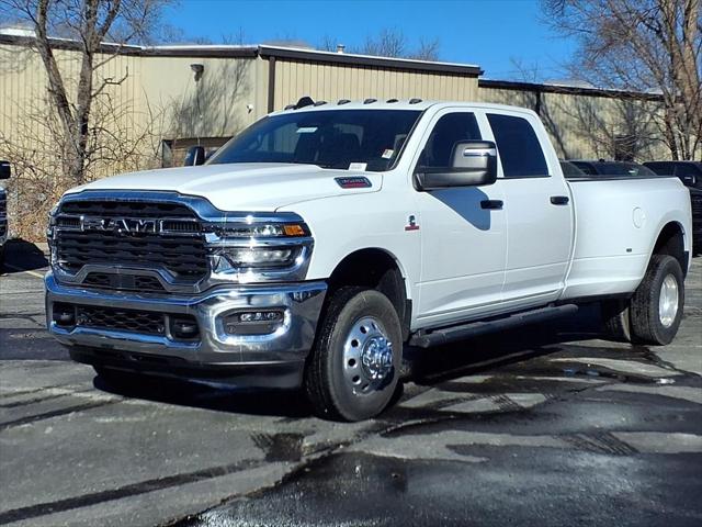 2026 RAM Ram 3500 RAM 3500 TRADESMAN CREW CAB 4X4 8 BOX
