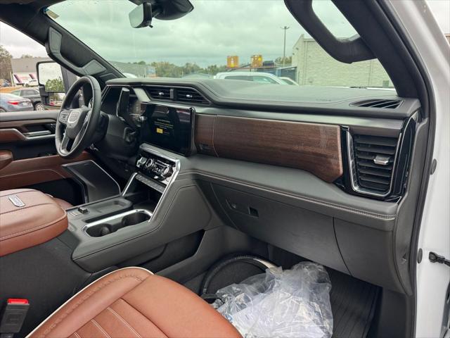 2025 GMC Sierra 2500HD 4WD Crew Cab Standard Bed Denali Ultimate