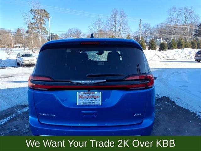 2026 Chrysler Pacifica PACIFICA SELECT AWD