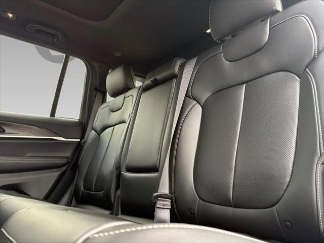 2026 Jeep Grand Cherokee Limited 4x2
