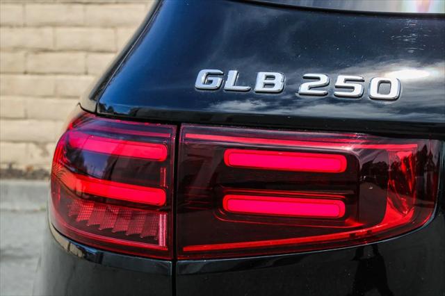 2026 Mercedes-Benz GLB 4MATIC