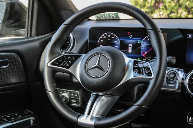 2026 Mercedes-Benz GLB 4MATIC