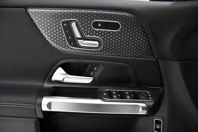 2026 Mercedes-Benz GLB 4MATIC