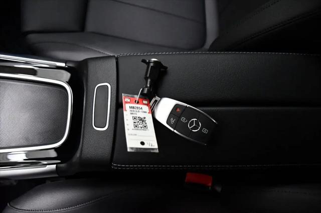 2026 Mercedes-Benz GLB 4MATIC