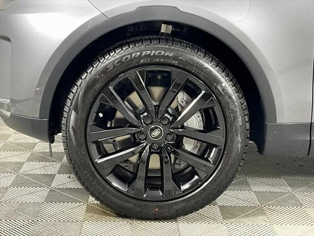 2026 Land Rover Discovery S
