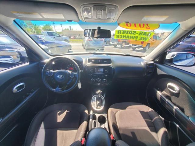 2016 Kia Soul Base