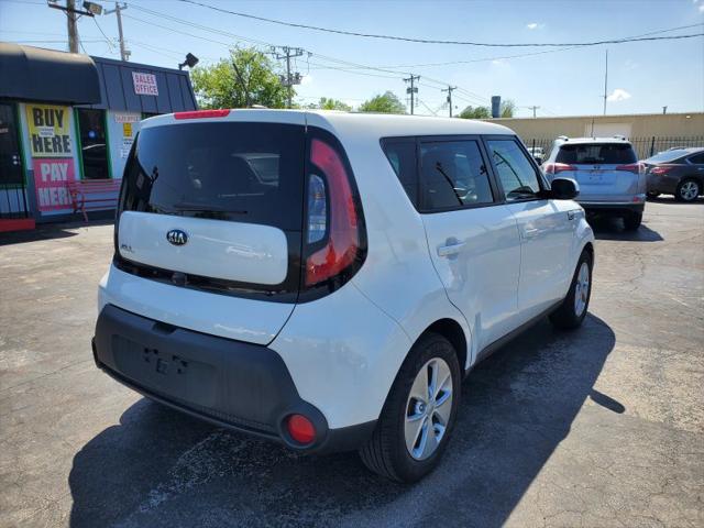 2016 Kia Soul Base