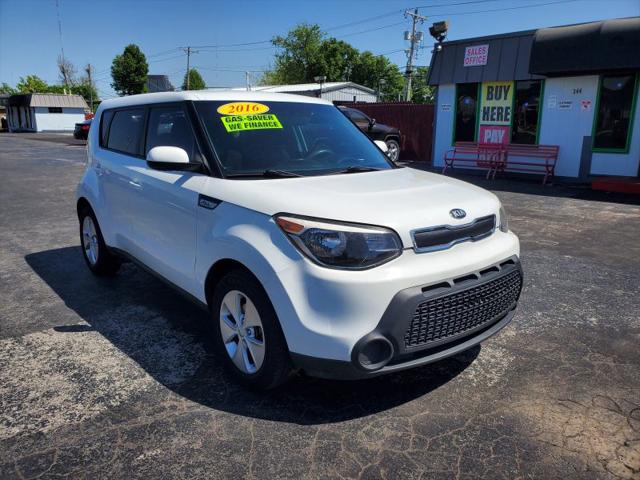 2016 Kia Soul Base