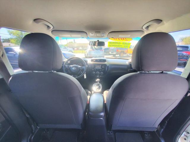 2016 Kia Soul Base