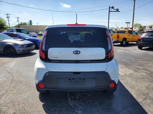 2016 Kia Soul Base