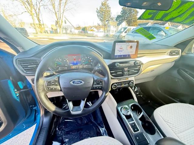 2021 Ford Escape SE Hybrid