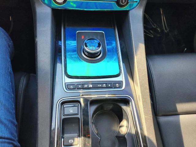 2018 Jaguar F-PACE 25t Premium
