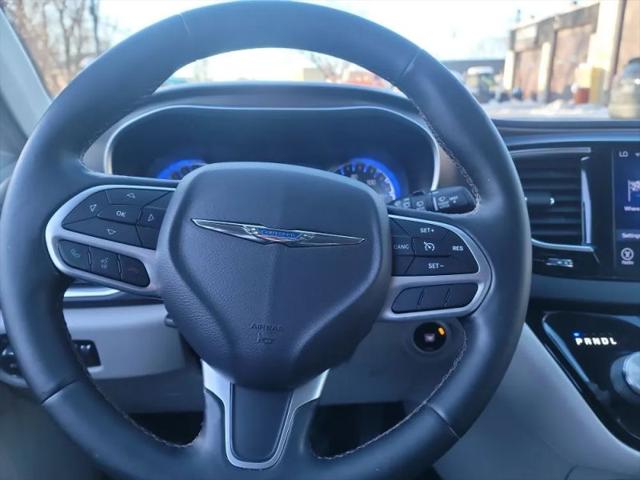 2017 Chrysler Pacifica Touring-L Plus