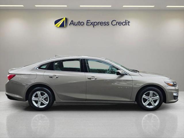 2022 Chevrolet Malibu FWD LT