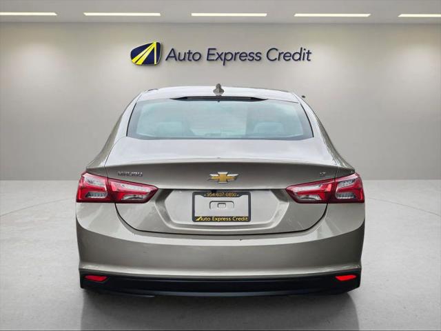 2022 Chevrolet Malibu FWD LT