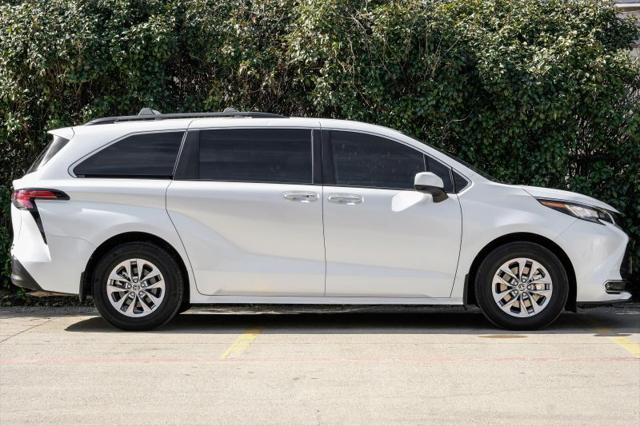 2022 Toyota Sienna XLE
