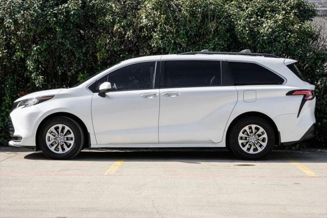 2022 Toyota Sienna XLE