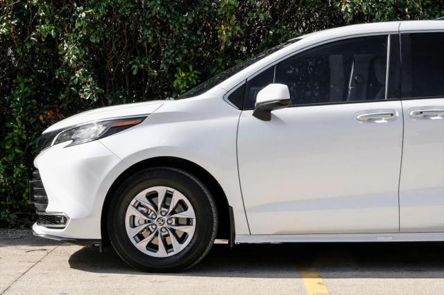 2022 Toyota Sienna XLE