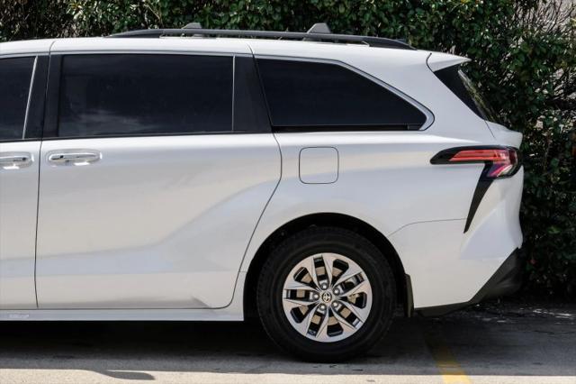 2022 Toyota Sienna XLE