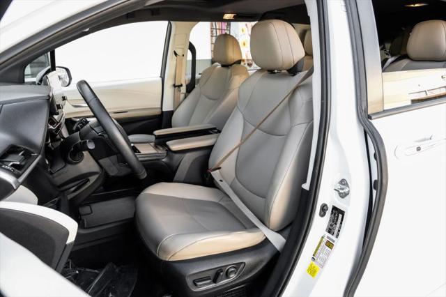 2022 Toyota Sienna XLE