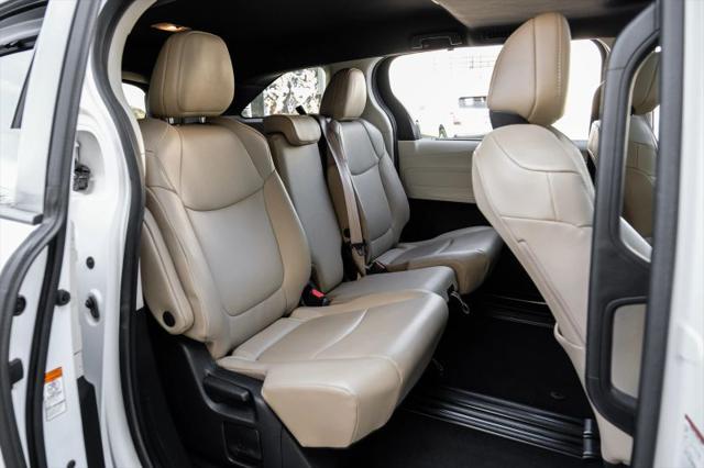 2022 Toyota Sienna XLE