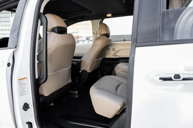 2022 Toyota Sienna XLE