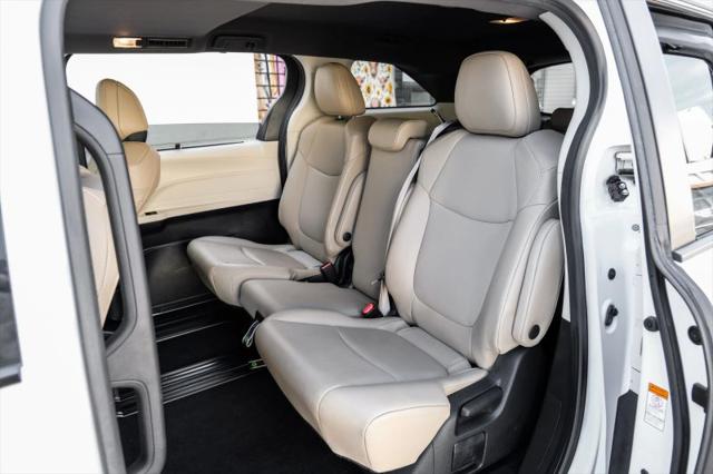2022 Toyota Sienna XLE