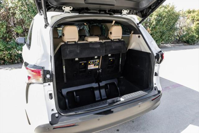 2022 Toyota Sienna XLE